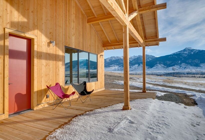 Secluded Paradise Valley Retreat W/ Stunning Views