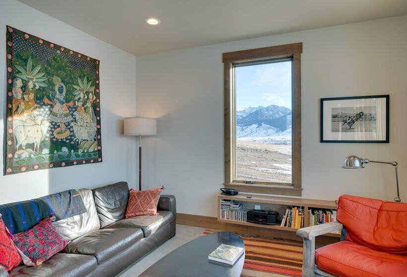 Secluded Paradise Valley Retreat W/ Stunning Views