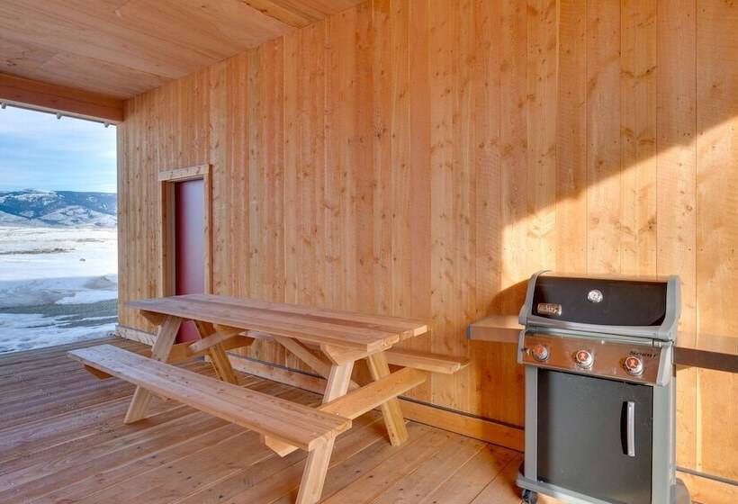 Secluded Paradise Valley Retreat W/ Stunning Views