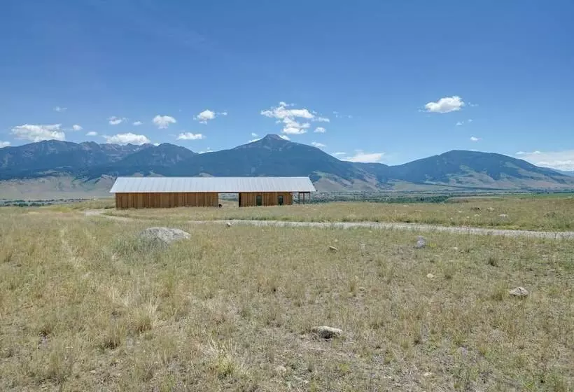 Secluded Paradise Valley Retreat W/ Stunning Views