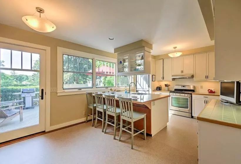 Southwest Harbor Home 3 Min To Acadia Natl Park