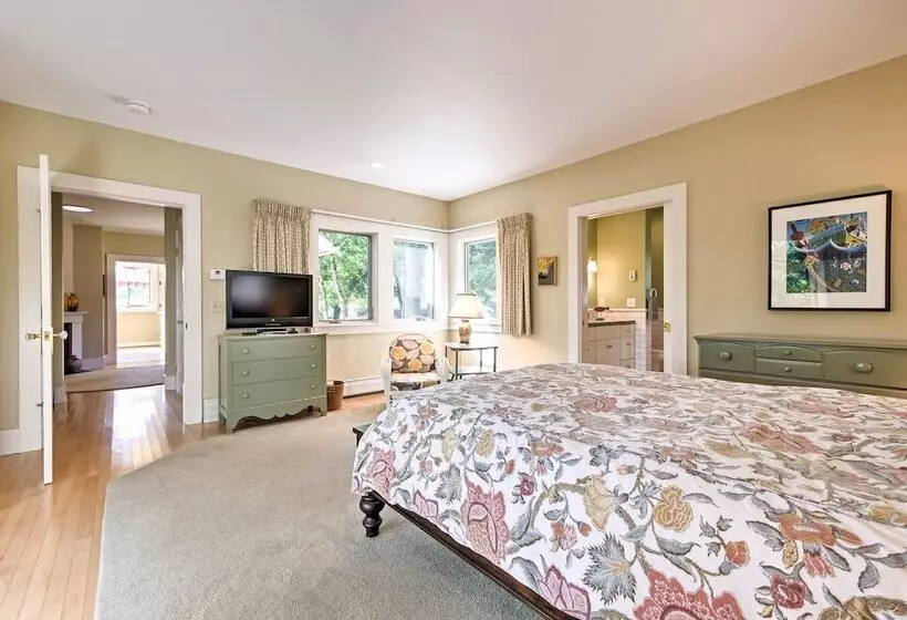 Southwest Harbor Home 3 Min To Acadia Natl Park