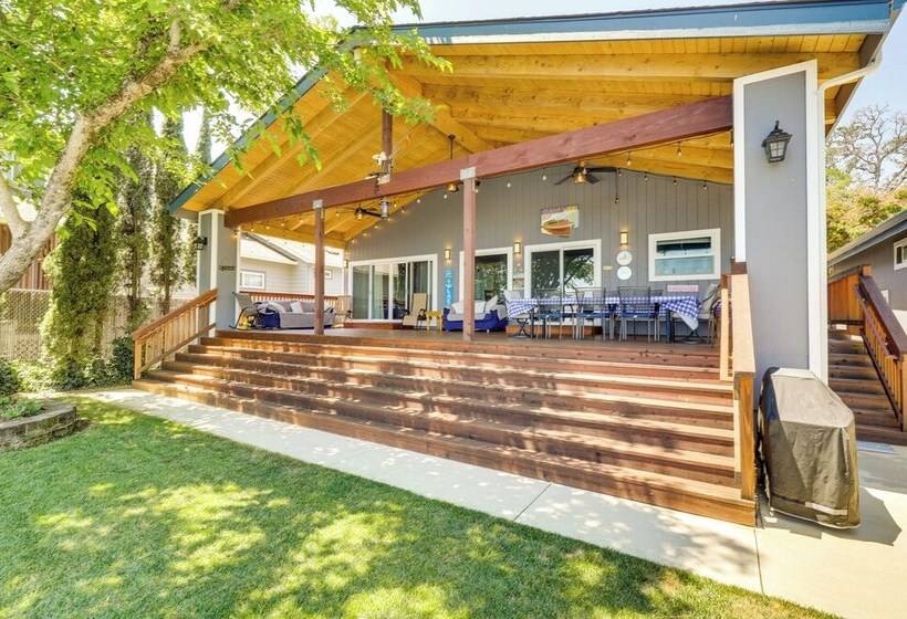 Spacious Lakeport House On Clear Lake W/ Dock