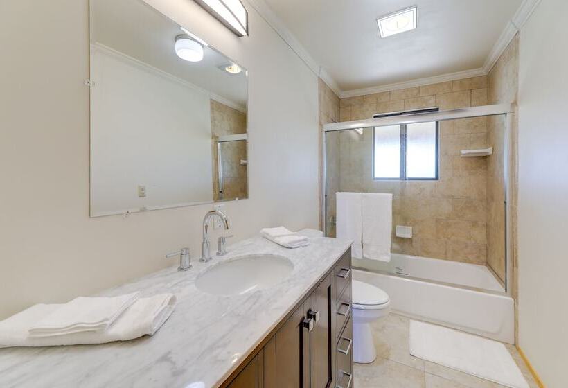 Spacious Pinedale Home W/ Mountain Range View