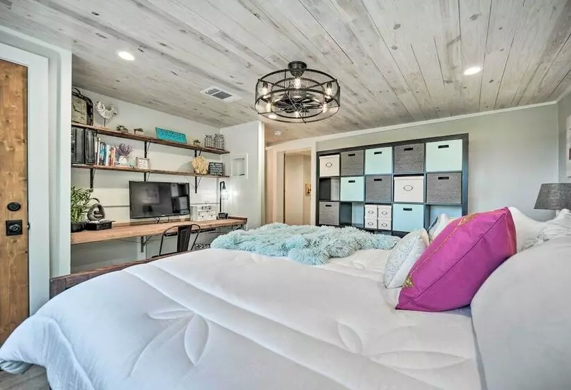 Stunning Blanco Home W/ Direct River Access!