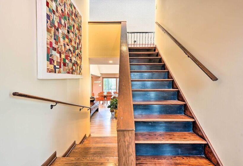 Stunning Southaven Estate: Pool & Spacious Deck!