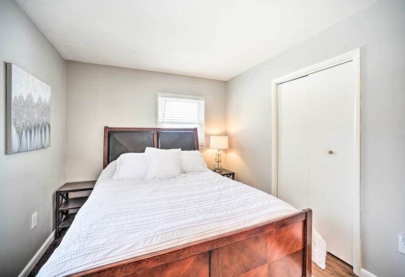 Updated Home In The Heart Of Saratoga Springs