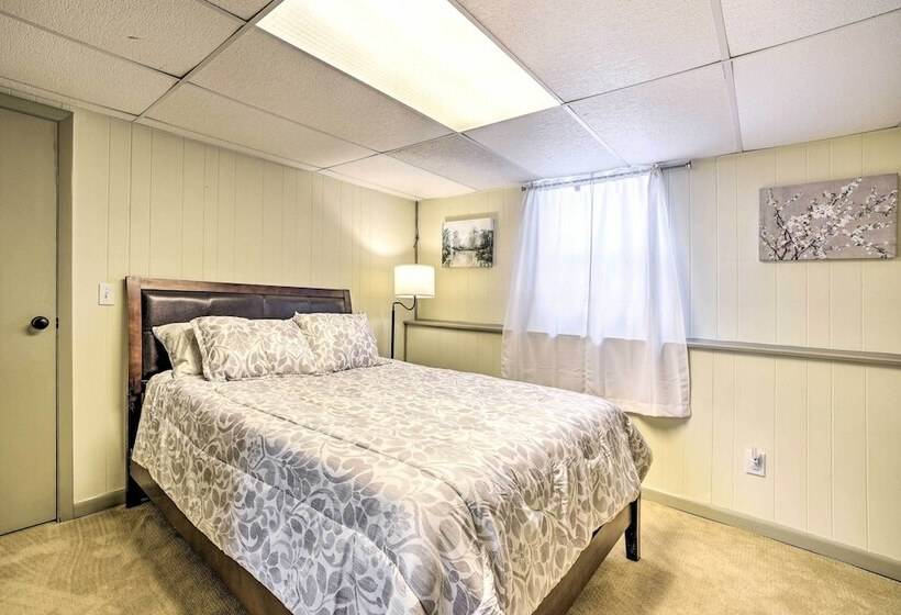 Updated Home In The Heart Of Saratoga Springs