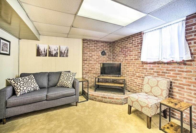 Updated Home In The Heart Of Saratoga Springs