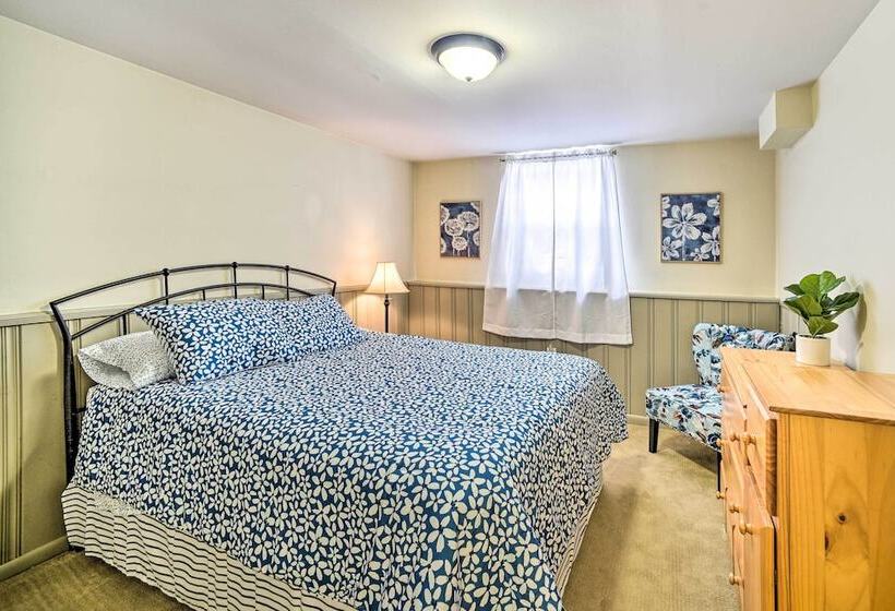 Updated Home In The Heart Of Saratoga Springs