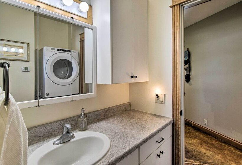 Bozeman Getaway On The Prairie W/ Patio & Grill