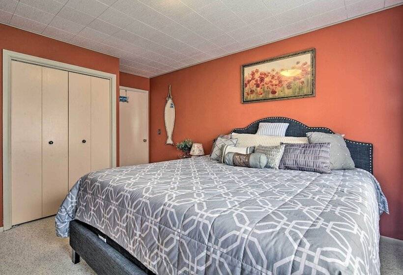 Waterfront House W/ Glacial Views   Near Downtown!