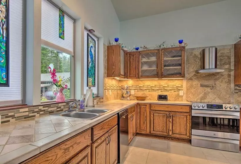 Waterfront House W/ Glacial Views   Near Downtown!
