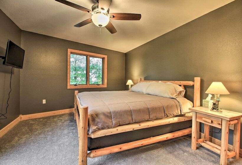 Waterfront Lake Mille Lacs Lodge W/ Deck + Grill!