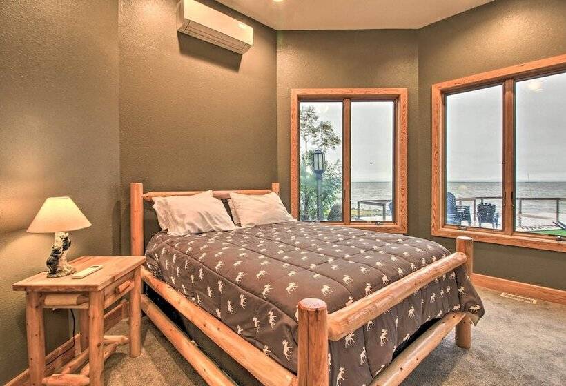 Waterfront Lake Mille Lacs Lodge W/ Deck + Grill!