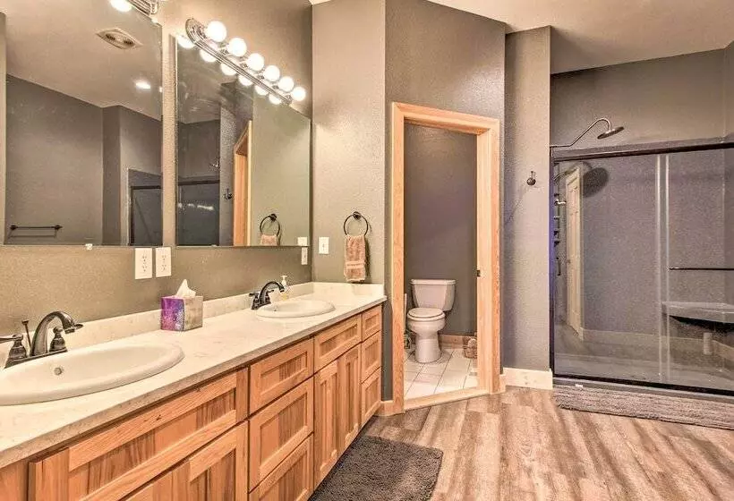 Waterfront Lake Mille Lacs Lodge W/ Deck + Grill!