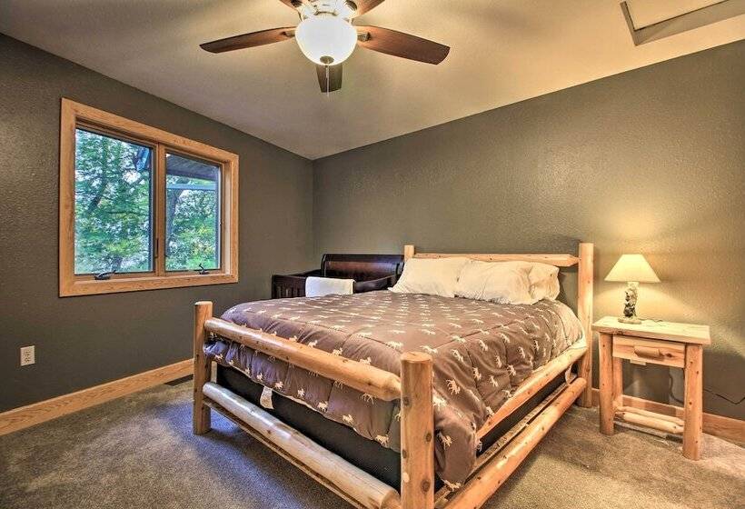 Waterfront Lake Mille Lacs Lodge W/ Deck + Grill!