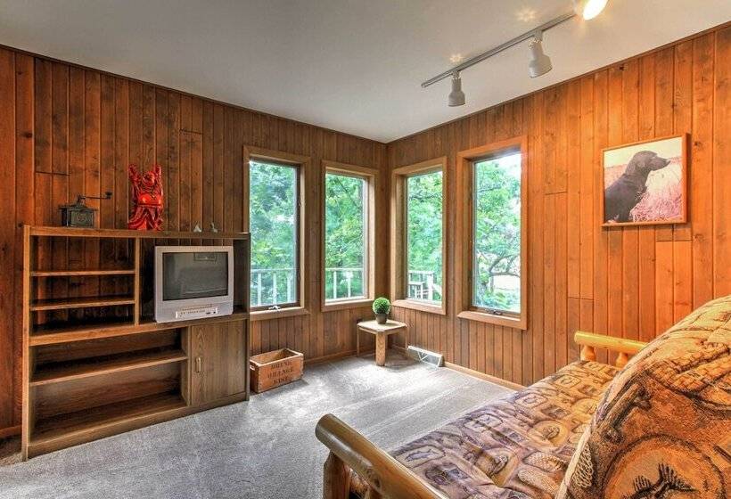 Waupaca Lakefront Home W/ Pool Table & Dock!