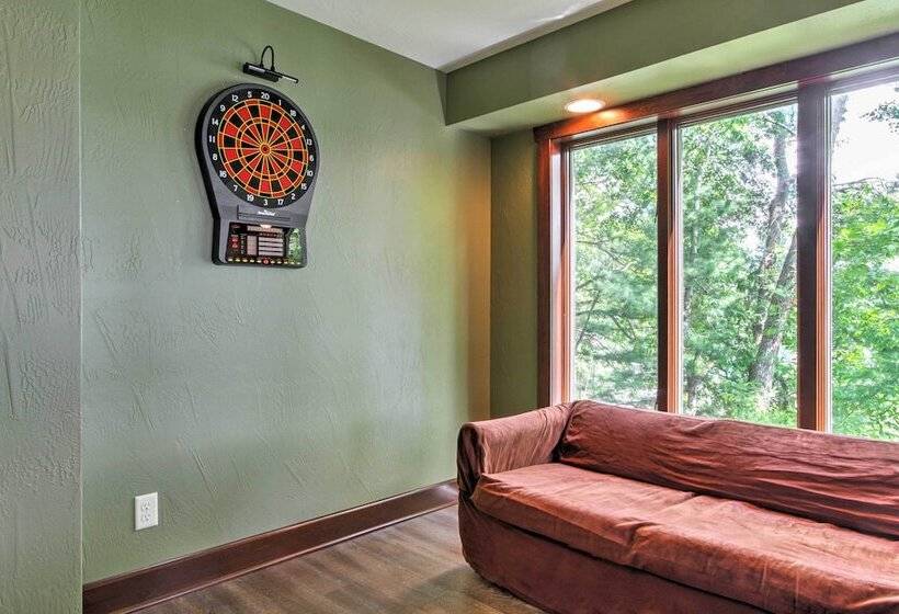 Waupaca Lakefront Home W/ Pool Table & Dock!