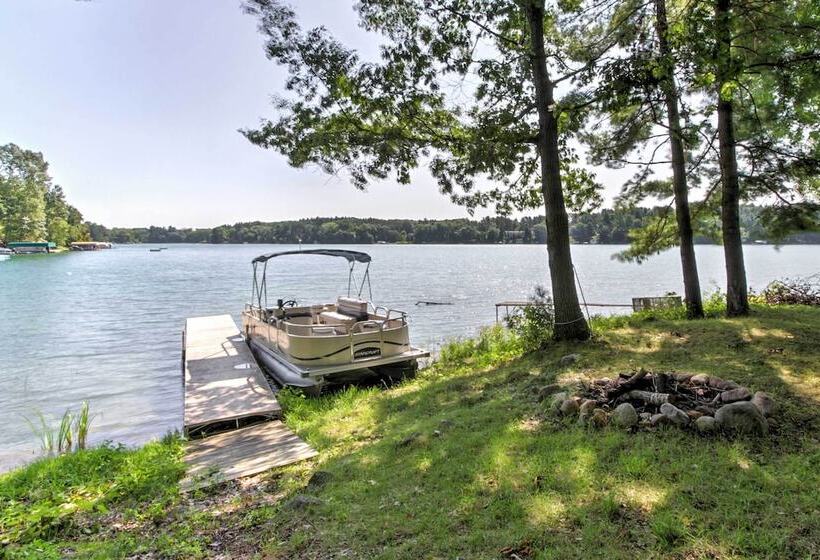 Waupaca Lakefront Home W/ Pool Table & Dock!