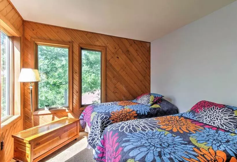 Waupaca Lakefront Home W/ Pool Table & Dock!