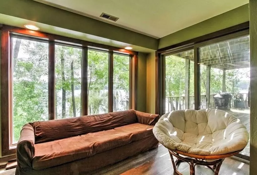 Waupaca Lakefront Home W/ Pool Table & Dock!