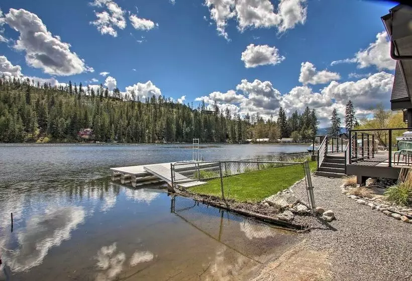 A Contemporary Dream: Lakefront Rathdrum Oasis!