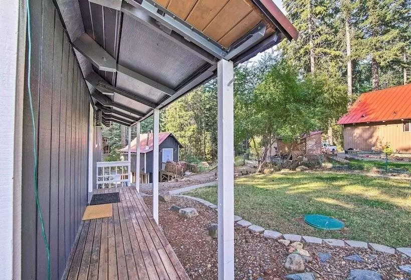 Alpine Retreat W/ Hot Tub & Mountain Views!