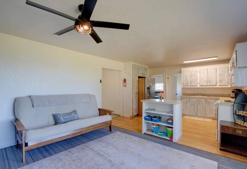 Bay City Vacation Rental Escape ~ 5 Mi To Marina!