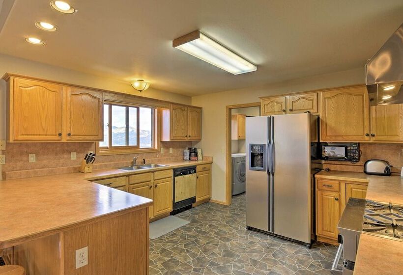 Buena Vista Home W/ Stunning Views On ~ 7 Acres!