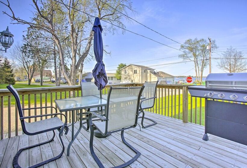 Cadillac Home W/ Hot Tub & Lake Mitchell Views!