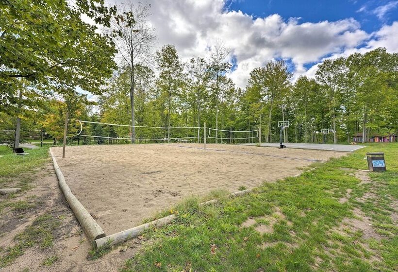 Cassopolis Escape, Near Stevens Memorial Park