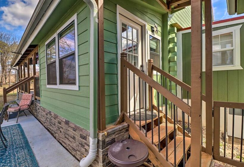 Charming Mountain View Cabin ~ 8 Mi To Dtwn!