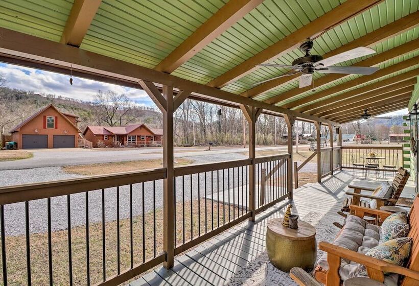 Charming Mountain View Cabin ~ 8 Mi To Dtwn!