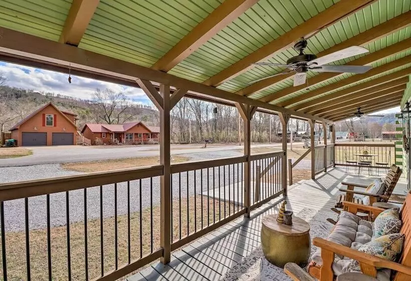 Charming Mountain View Cabin ~ 8 Mi To Dtwn!