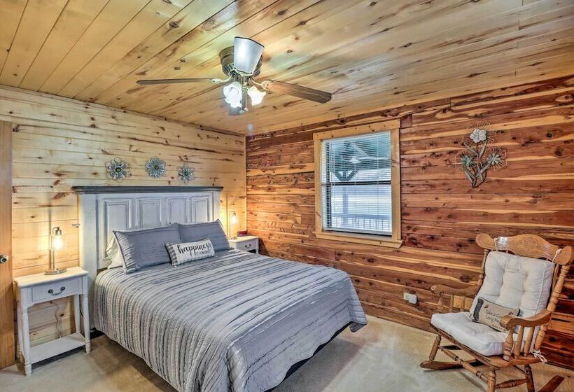 Charming Mountain View Cabin ~ 8 Mi To Dtwn!