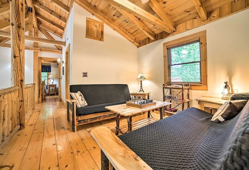 Classy Home W/ Hot Tub: 2 Mi To Lake Access!