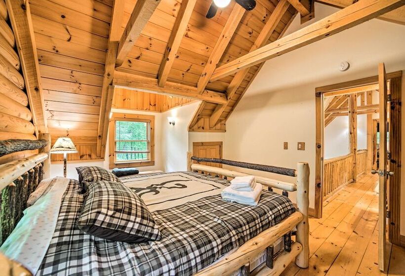 Classy Home W/ Hot Tub: 2 Mi To Lake Access!