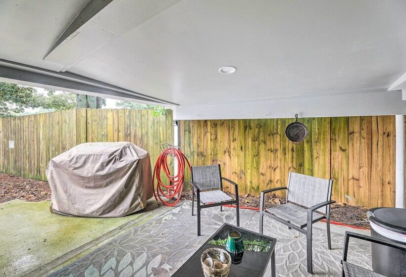 Cottage With Patio & Shared Waterfront Perks!