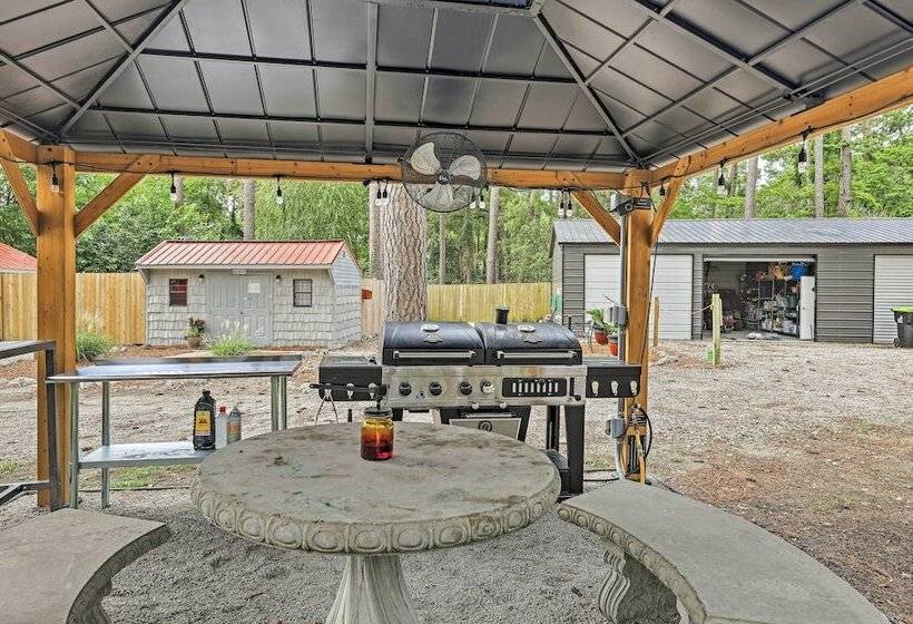 Cottage With Patio & Shared Waterfront Perks!