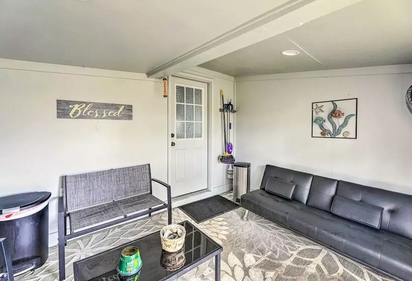 Cottage With Patio & Shared Waterfront Perks!