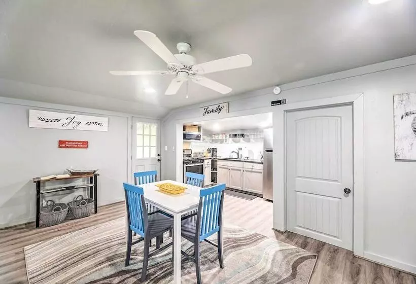 Cottage With Patio & Shared Waterfront Perks!