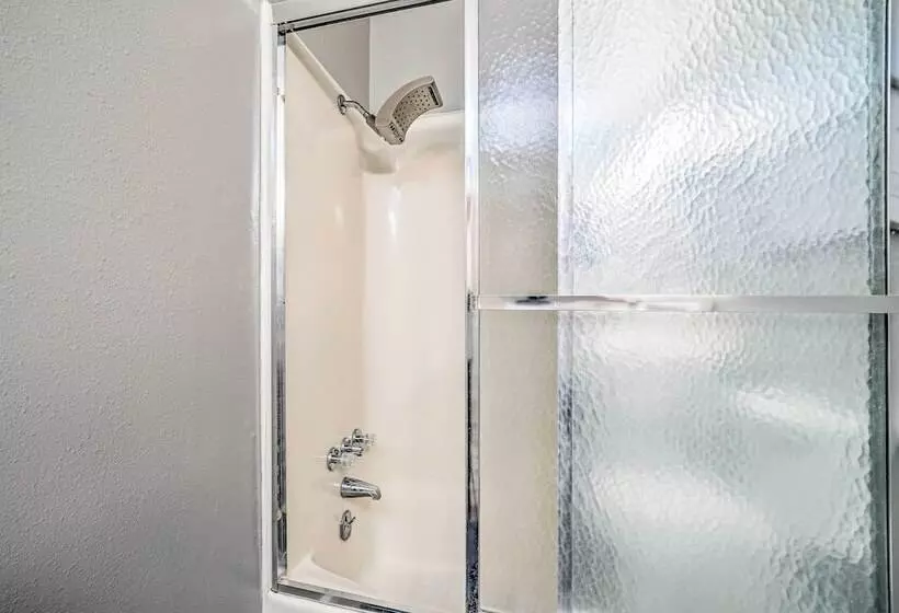 Cozy Murfreesboro Home Near Local Attractions!