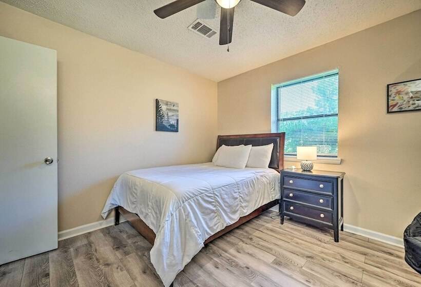 Cozy Murfreesboro Home Near Local Attractions!