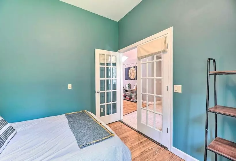 Cozy Whitehall Hideaway W/ Hot Tub + Chiminea!