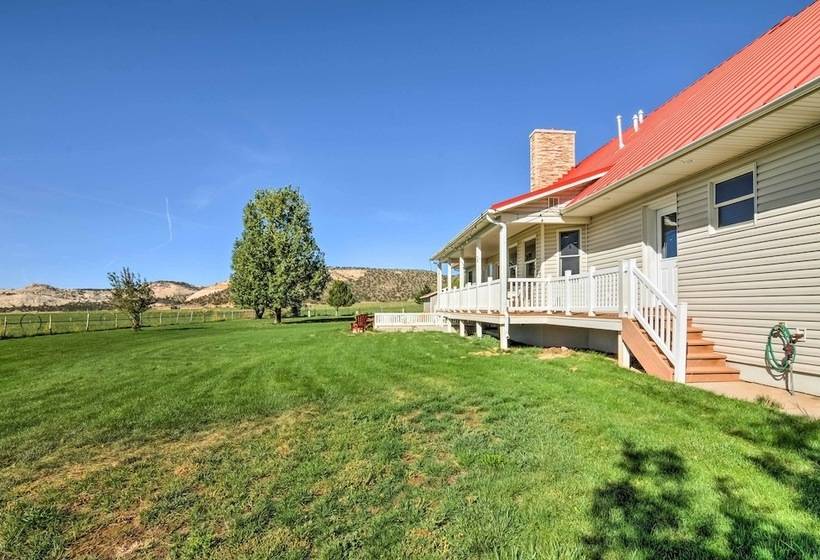 Custom Home W/ Decks In Boulder! Gateway To Parks!