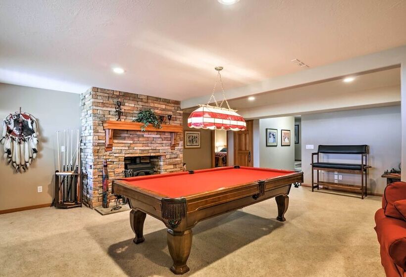 Custom Home W/ Decks In Boulder! Gateway To Parks!