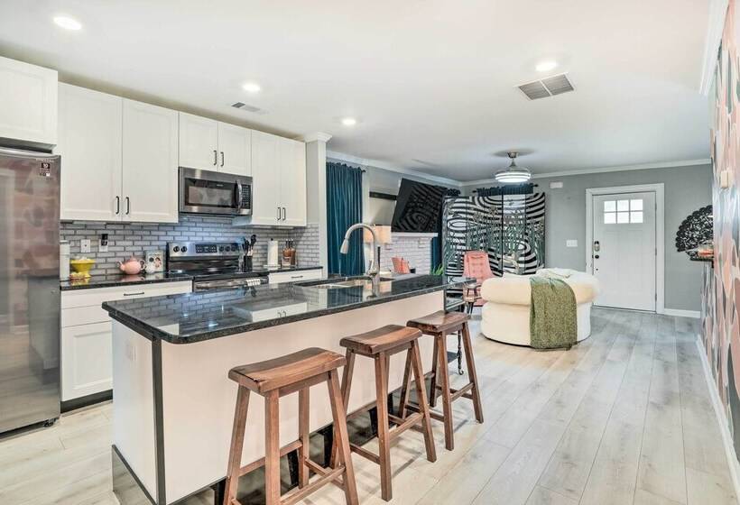 Eclectic Atlanta Abode < 3 Mi To Downtown!