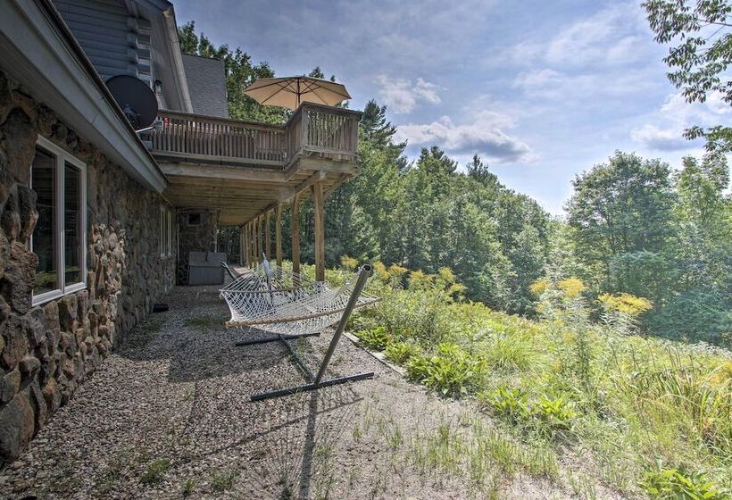 Elegant & Quiet Maine Escape W/ Sauna & Deck!