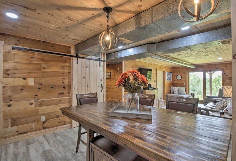 Elegant & Quiet Maine Escape W/ Sauna & Deck!